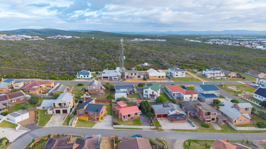 To Let 3 Bedroom Property for Rent in Struisbaai Western Cape